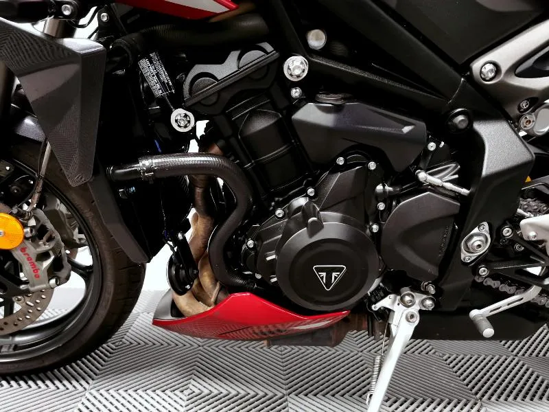 STREET TRIPLE 765 RS