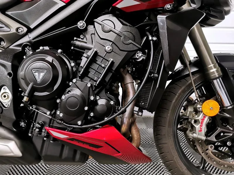 STREET TRIPLE 765 RS