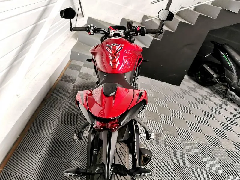 STREET TRIPLE 765 RS