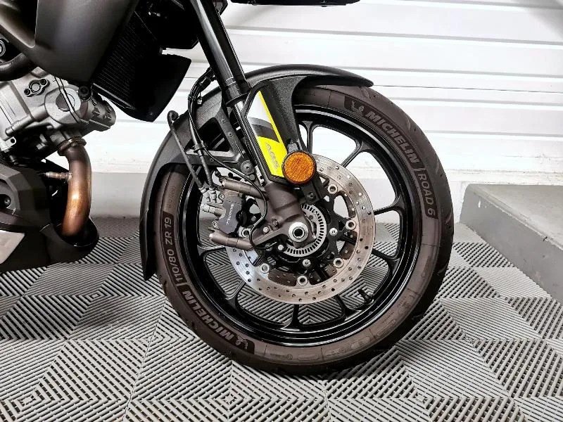 DL VSTROM 1000