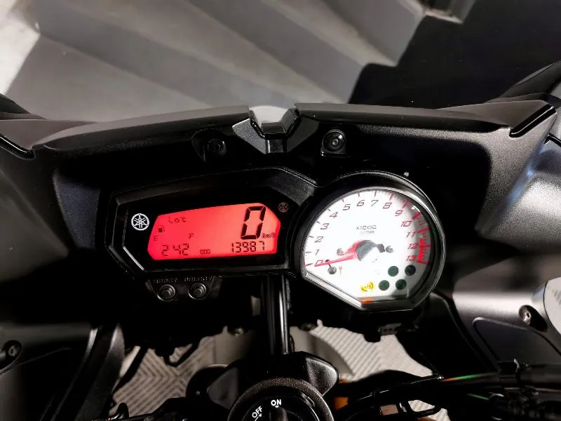FZ8 S ABS