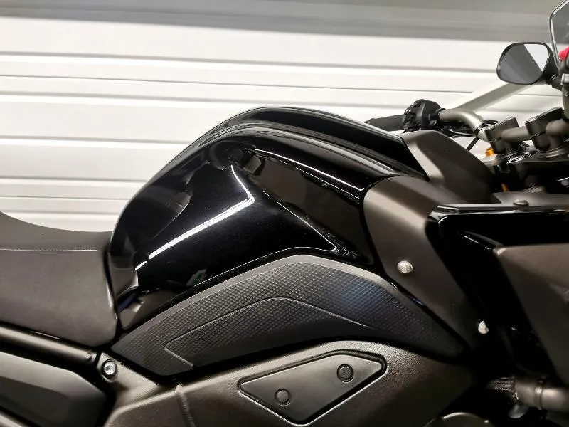 FZ8 S ABS