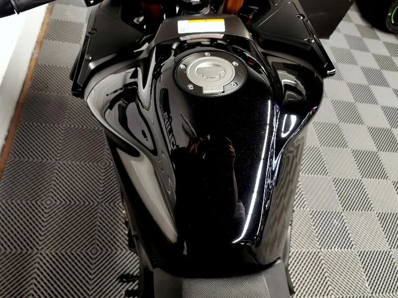 FZ8 S ABS