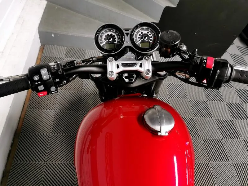 SPEED TWIN 1200