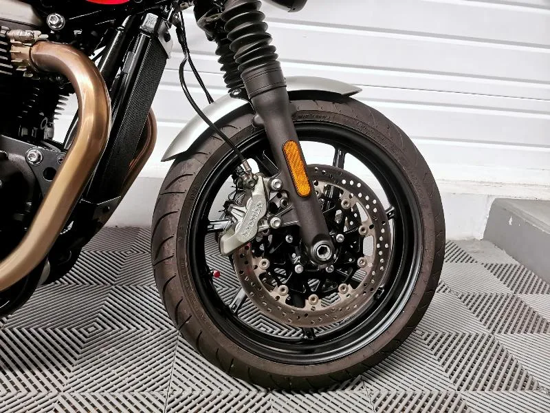 SPEED TWIN 1200