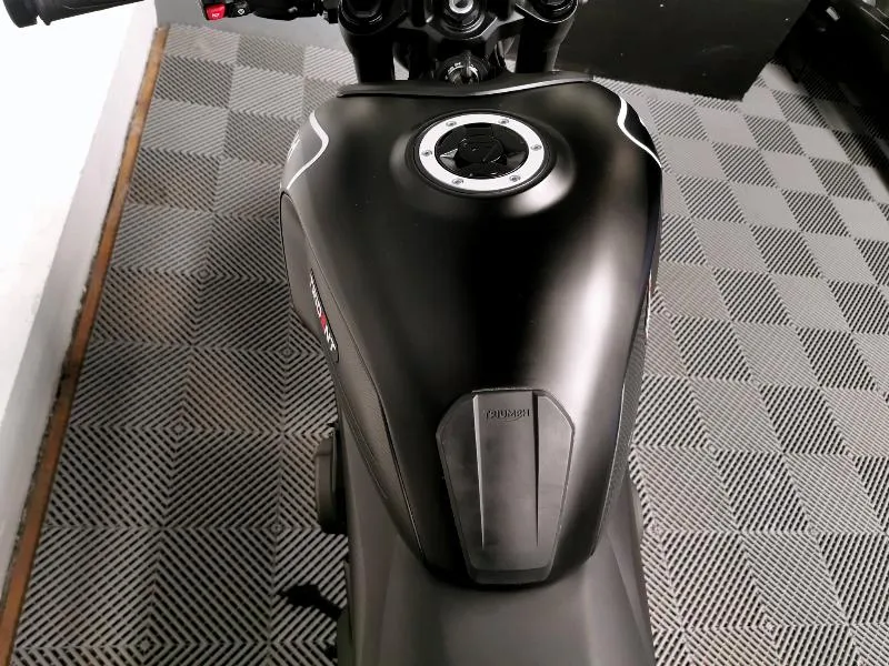 TRIDENT 660