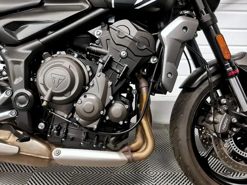 TRIDENT 660