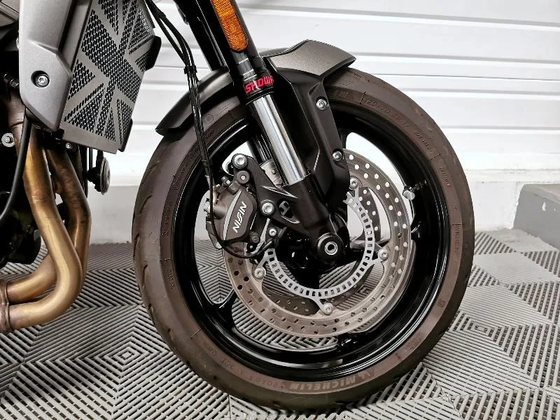 TRIDENT 660