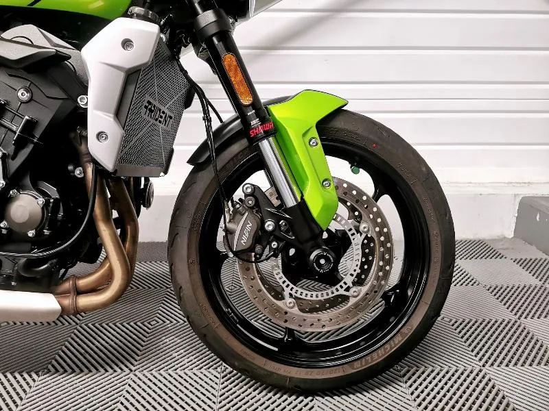 TRIDENT 660
