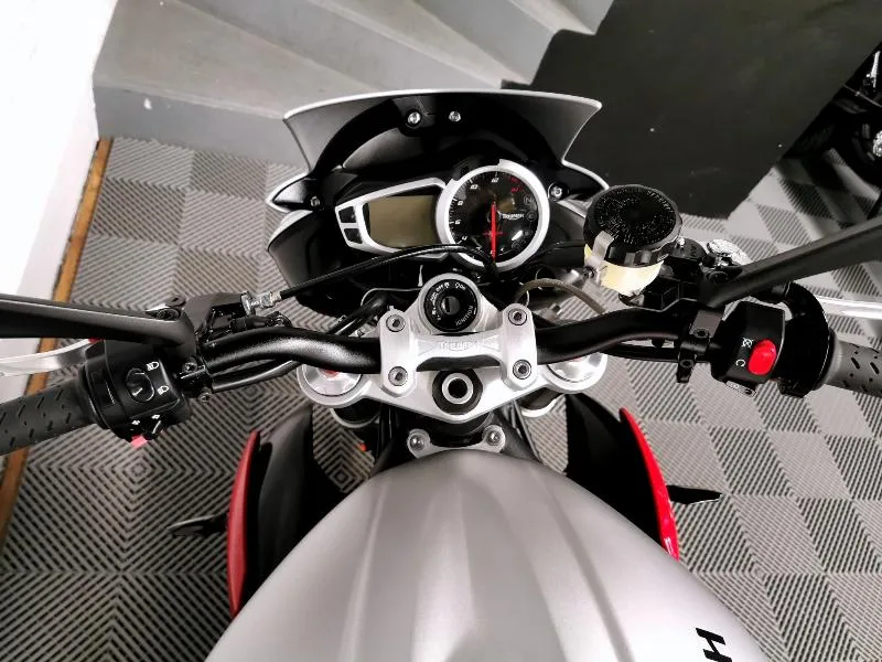 STREET TRIPLE 675 RX