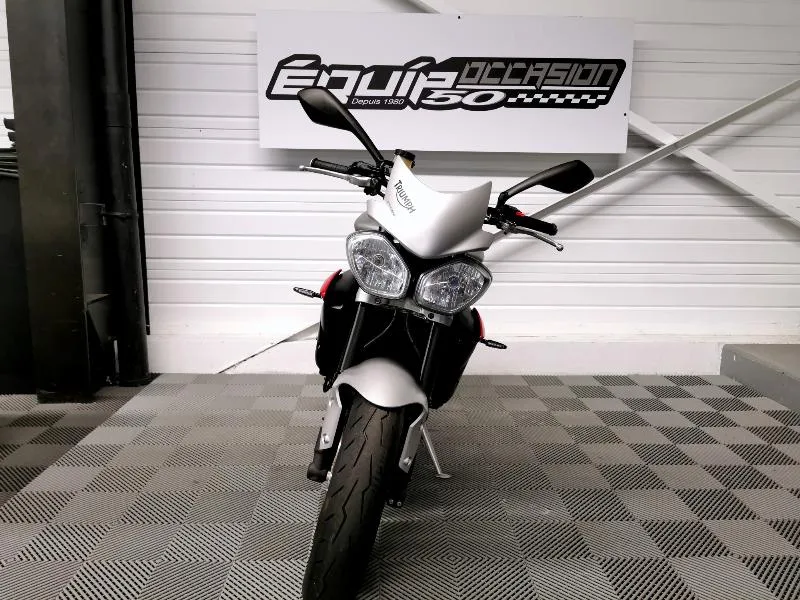 STREET TRIPLE 675 RX