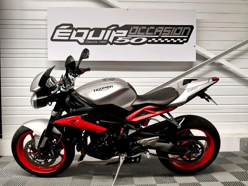 STREET TRIPLE 675 RX
