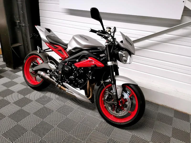 STREET TRIPLE 675 RX