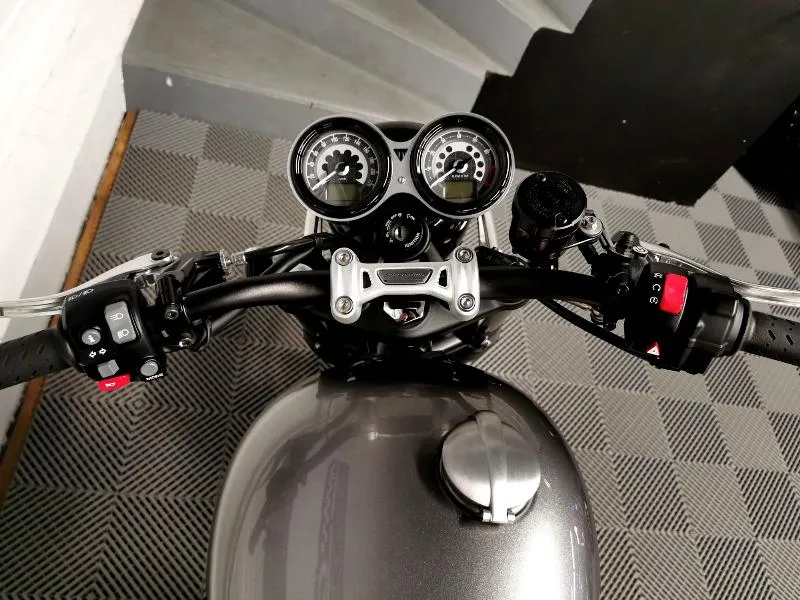 SPEED TWIN 1200