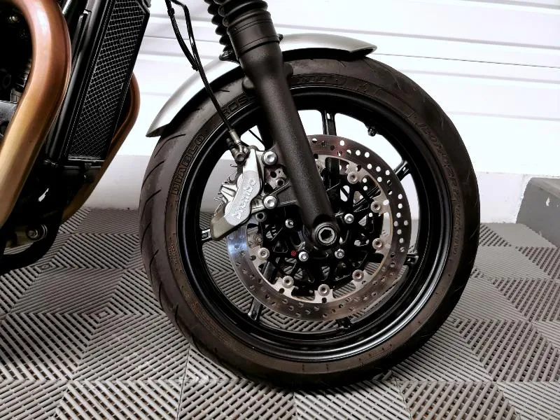 SPEED TWIN 1200