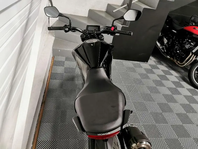 CB300R