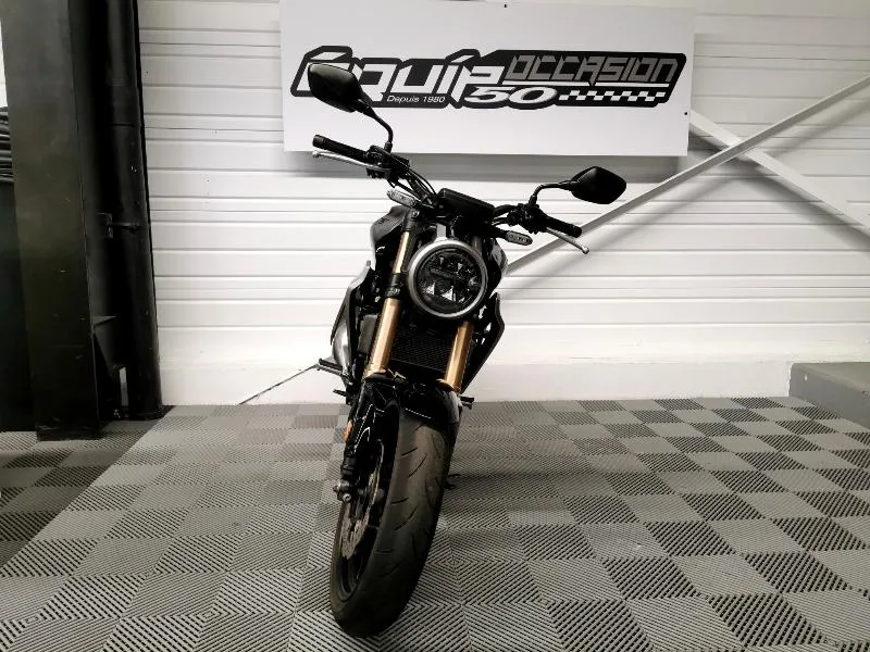 CB300R