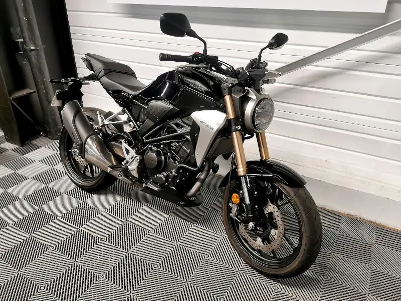CB300R