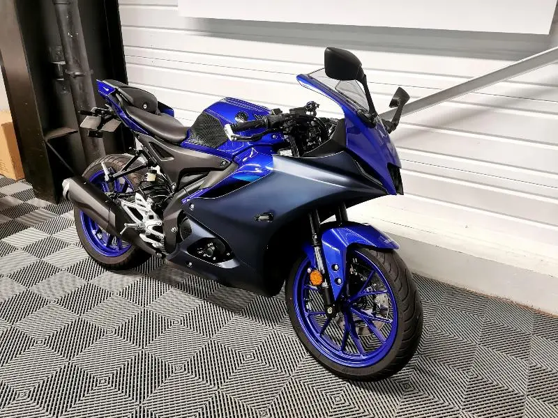 YZFR 125