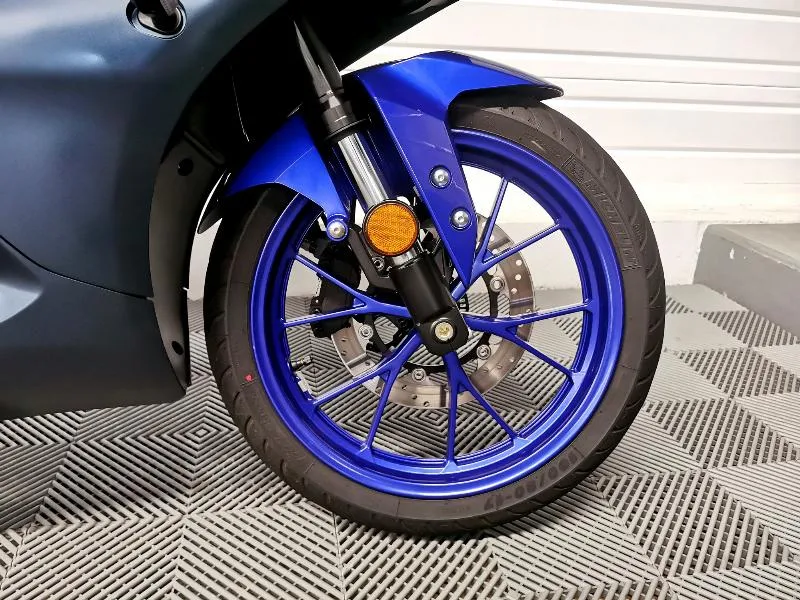 YZFR 125
