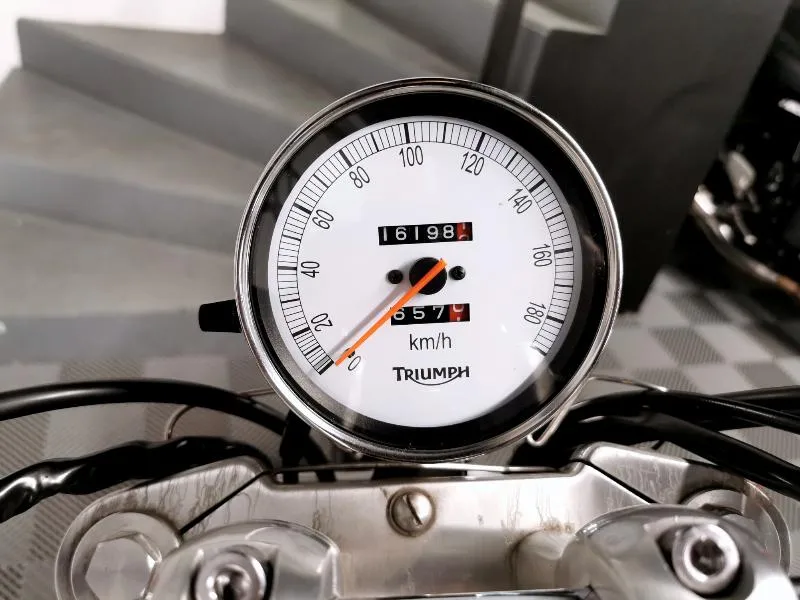 bonneville speedmaster 865