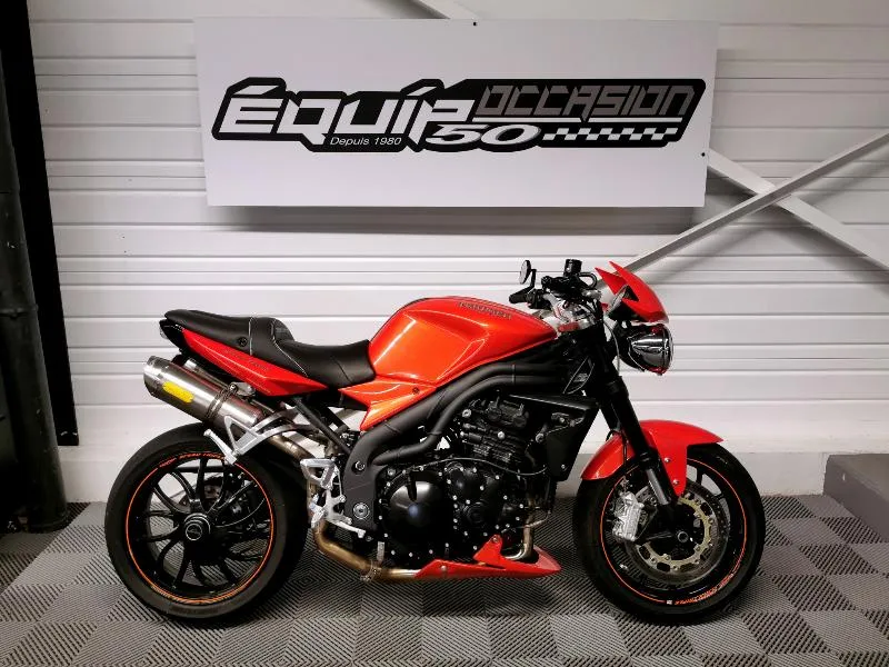 SPEED TRIPLE 1050