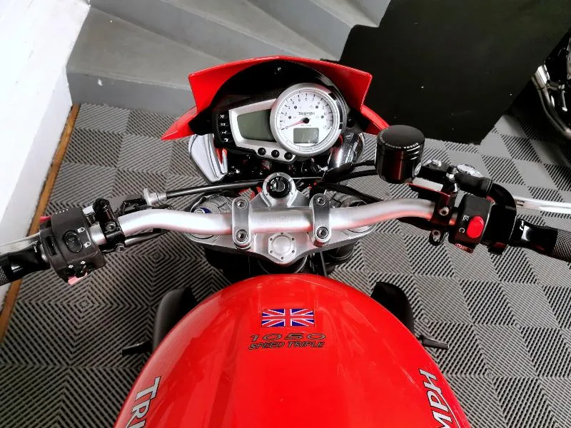 SPEED TRIPLE 1050