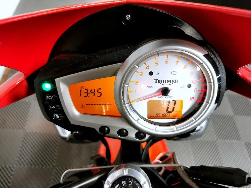SPEED TRIPLE 1050