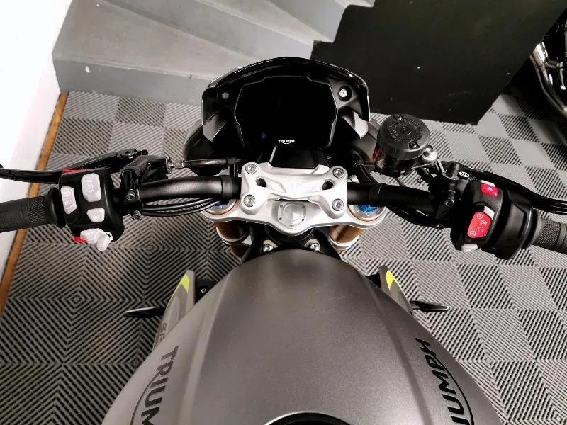 SPEED TRIPLE 1200 RS