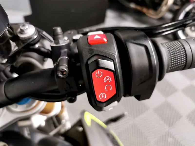 SPEED TRIPLE 1200 RS