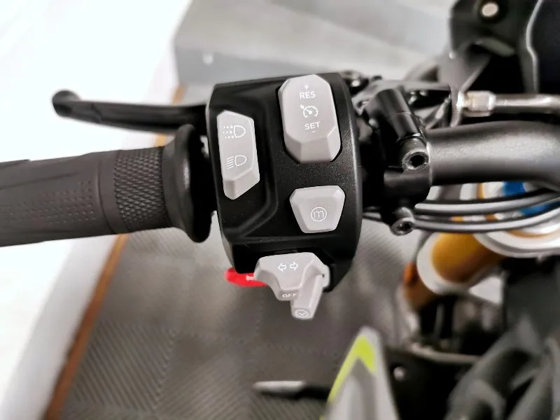 SPEED TRIPLE 1200 RS