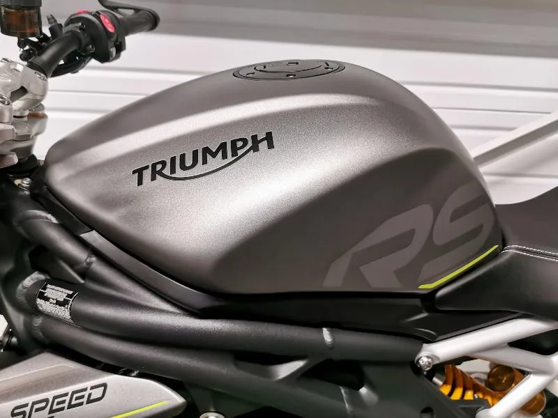 SPEED TRIPLE 1200 RS