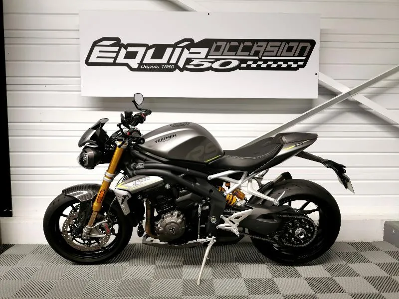 SPEED TRIPLE 1200 RS