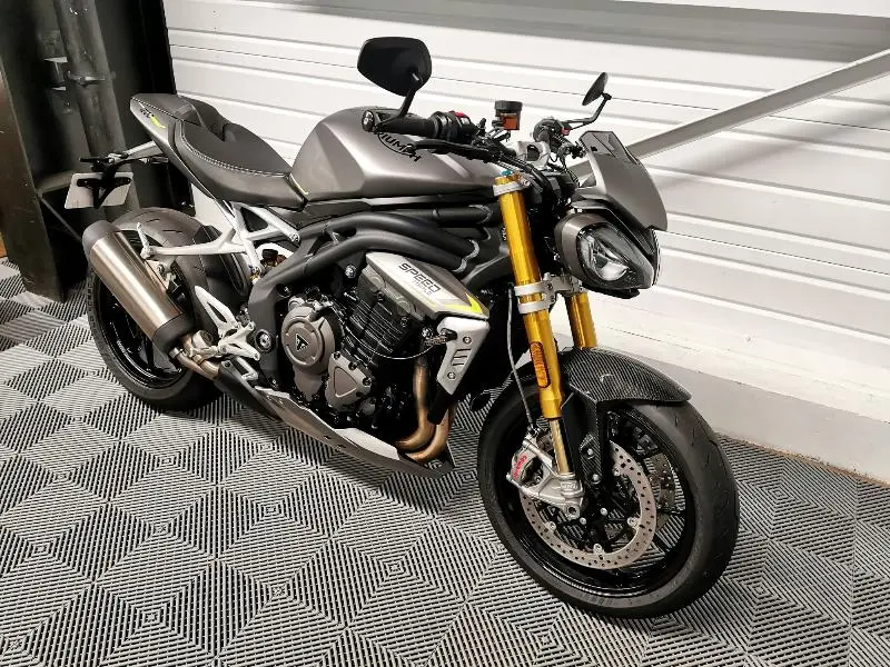 SPEED TRIPLE 1200 RS