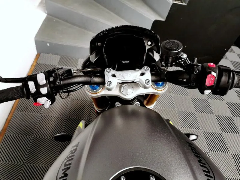 SPEED TRIPLE 1200 RS