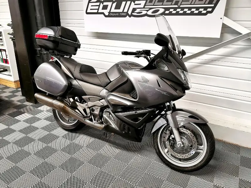 NT DEAUVILLE 700 ABS