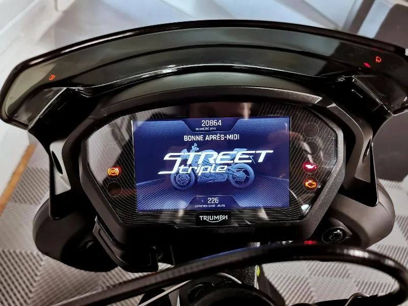 STREET TRIPLE 765 RS