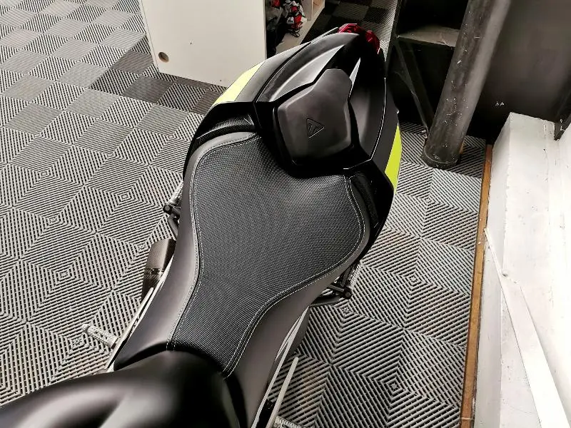STREET TRIPLE 765 RS