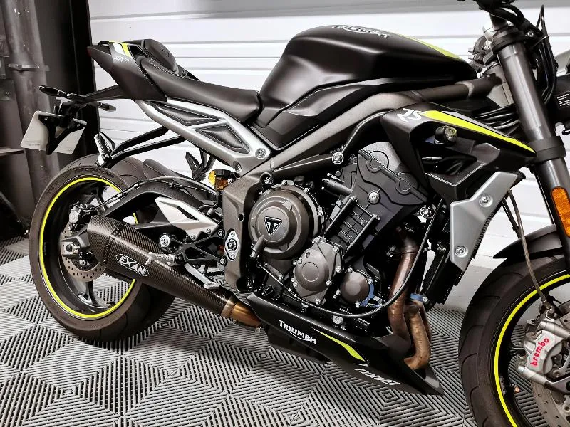 STREET TRIPLE 765 RS