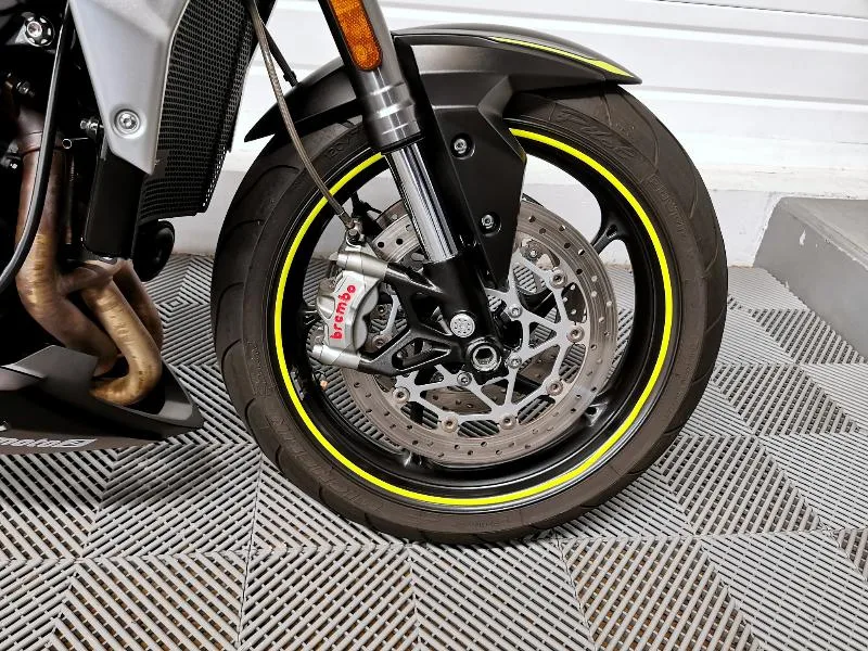 STREET TRIPLE 765 RS