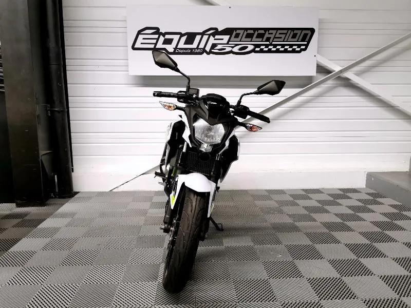 Z125