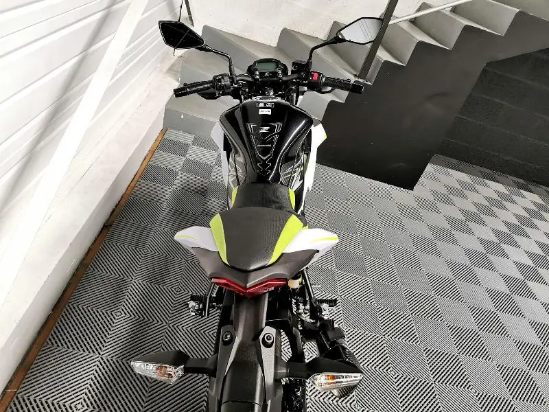 Z125