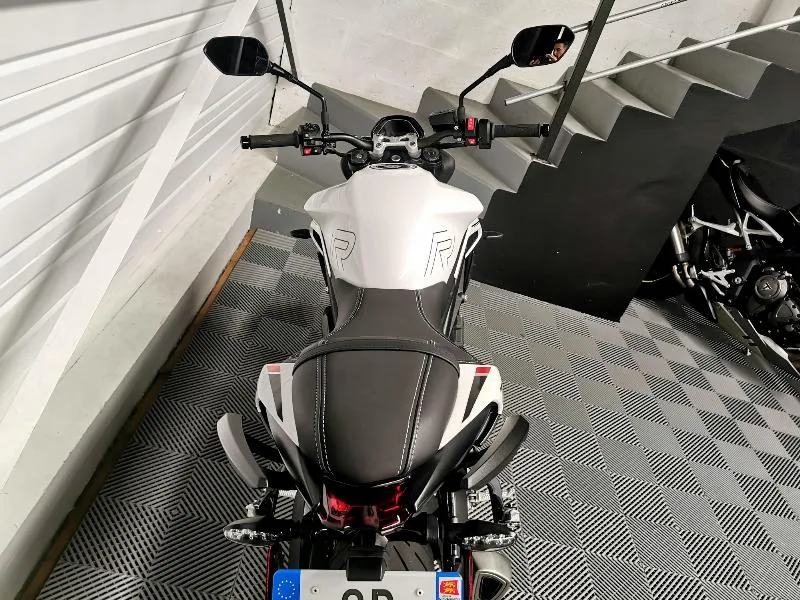 STREET TRIPLE 765 R