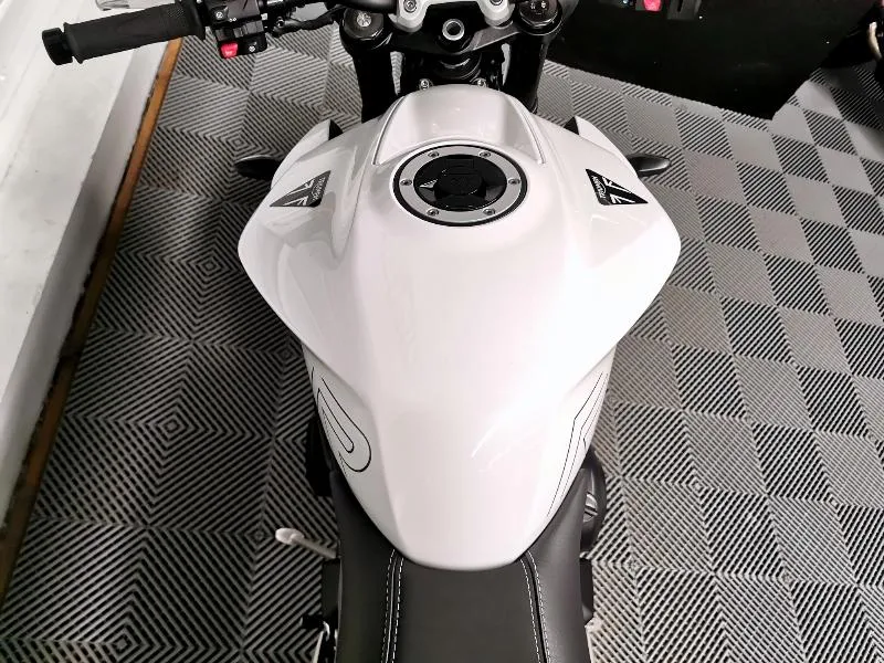 STREET TRIPLE 765 R