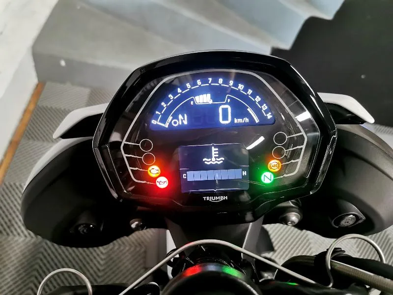 STREET TRIPLE 765 R