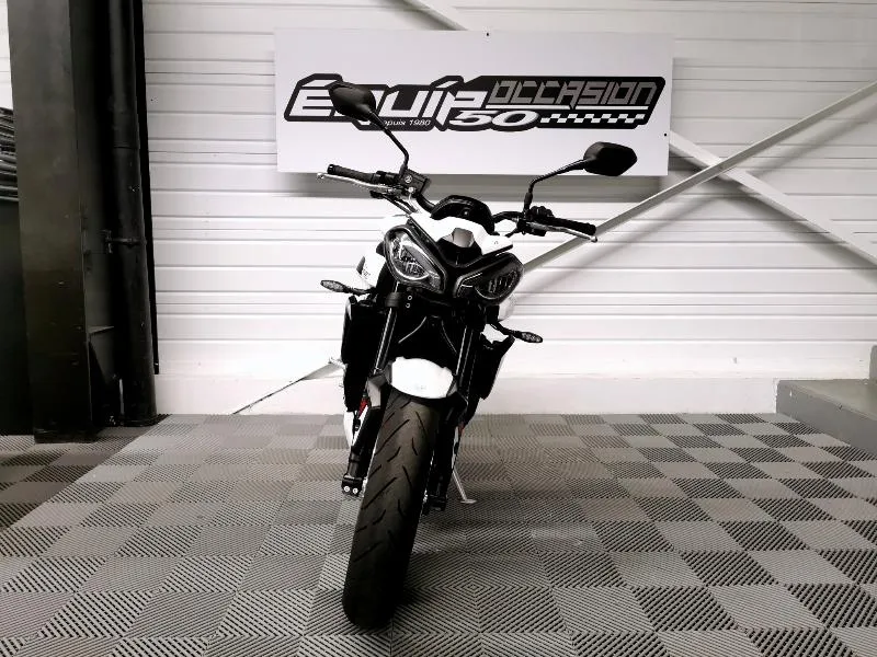 STREET TRIPLE 765 R