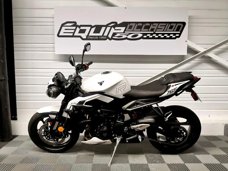 STREET TRIPLE 765 R