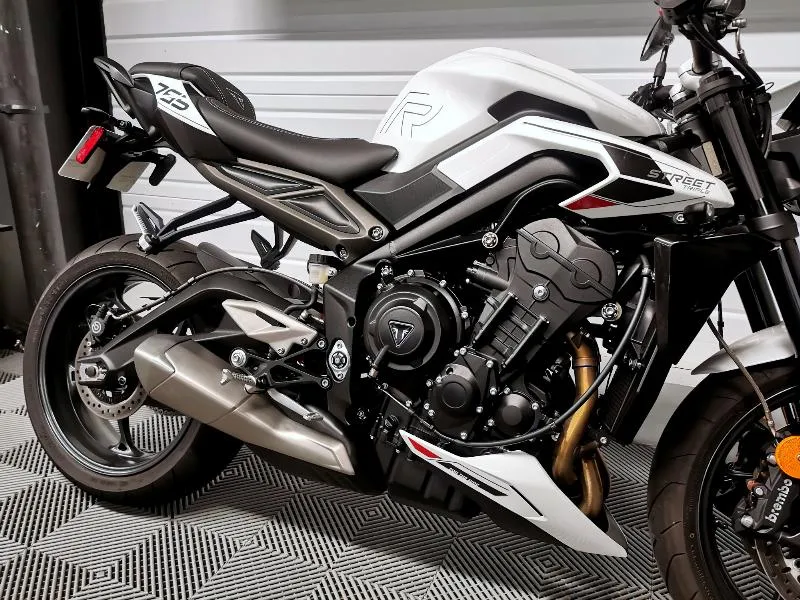 STREET TRIPLE 765 R
