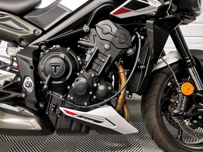 STREET TRIPLE 765 R
