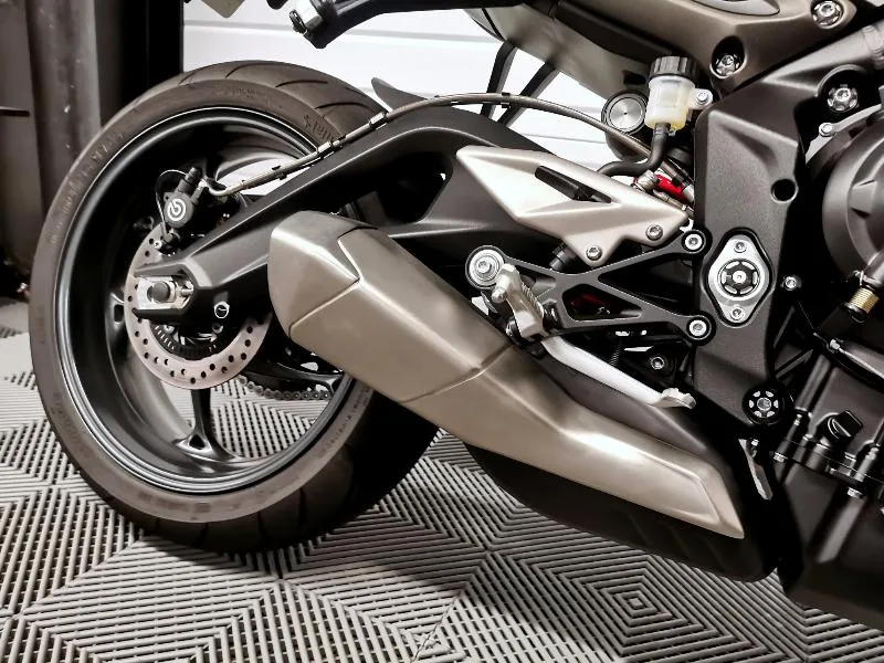 STREET TRIPLE 765 R